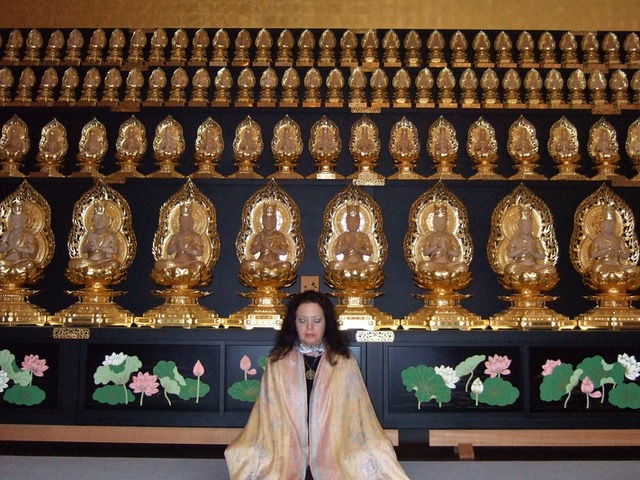 Barbara Matsuura at a temple in Japan
